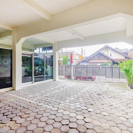 Oyo 3083 D Kost 3 Syariah Hotel Yogyakarta Kültér fotó