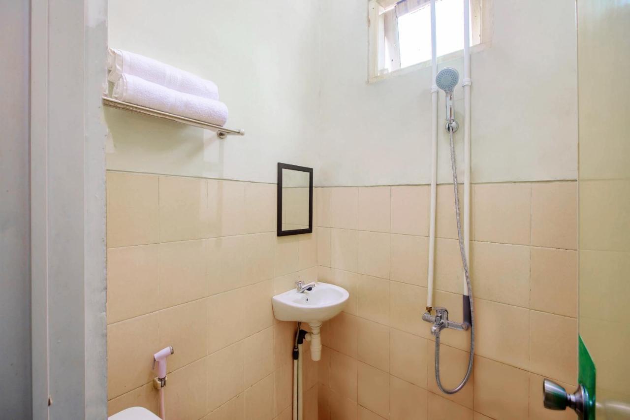 Oyo 3083 D Kost 3 Syariah Hotel Yogyakarta Kültér fotó
