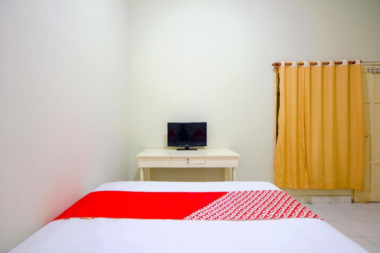 Oyo 3083 D Kost 3 Syariah Hotel Yogyakarta Kültér fotó