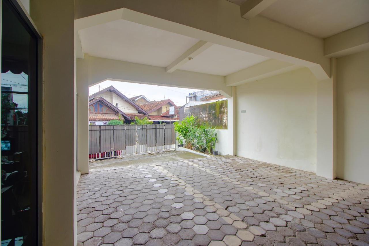 Oyo 3083 D Kost 3 Syariah Hotel Yogyakarta Kültér fotó